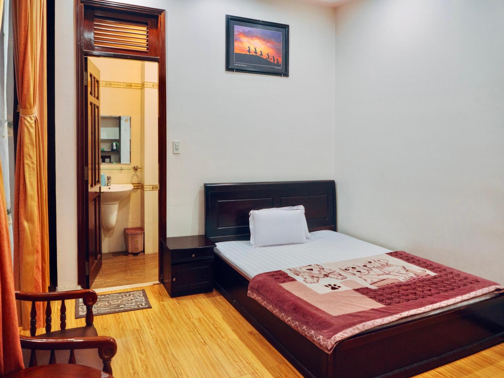 Huynh Gia Bao Hotel Бао Лок Екстериор снимка