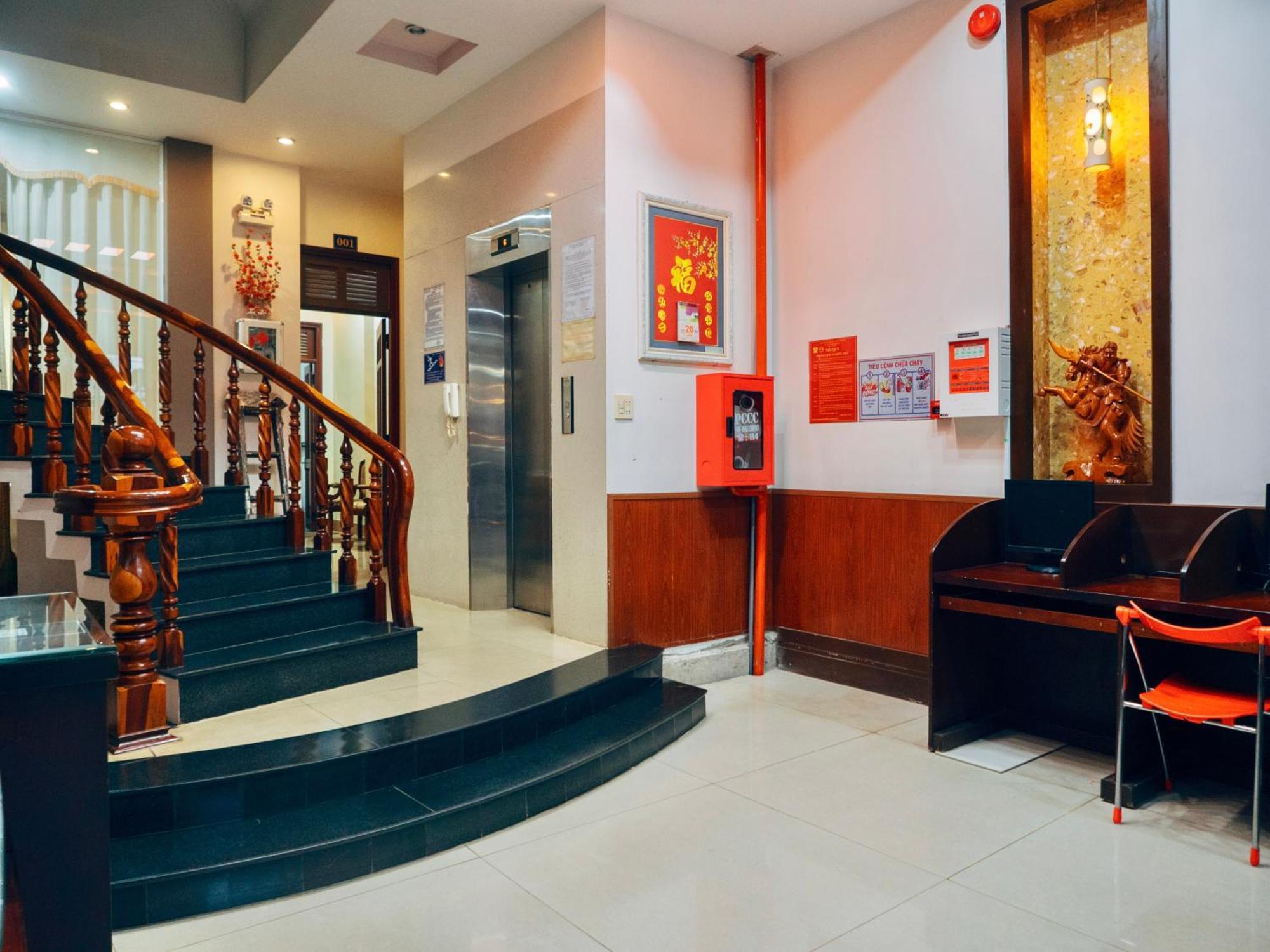 Huynh Gia Bao Hotel Бао Лок Екстериор снимка