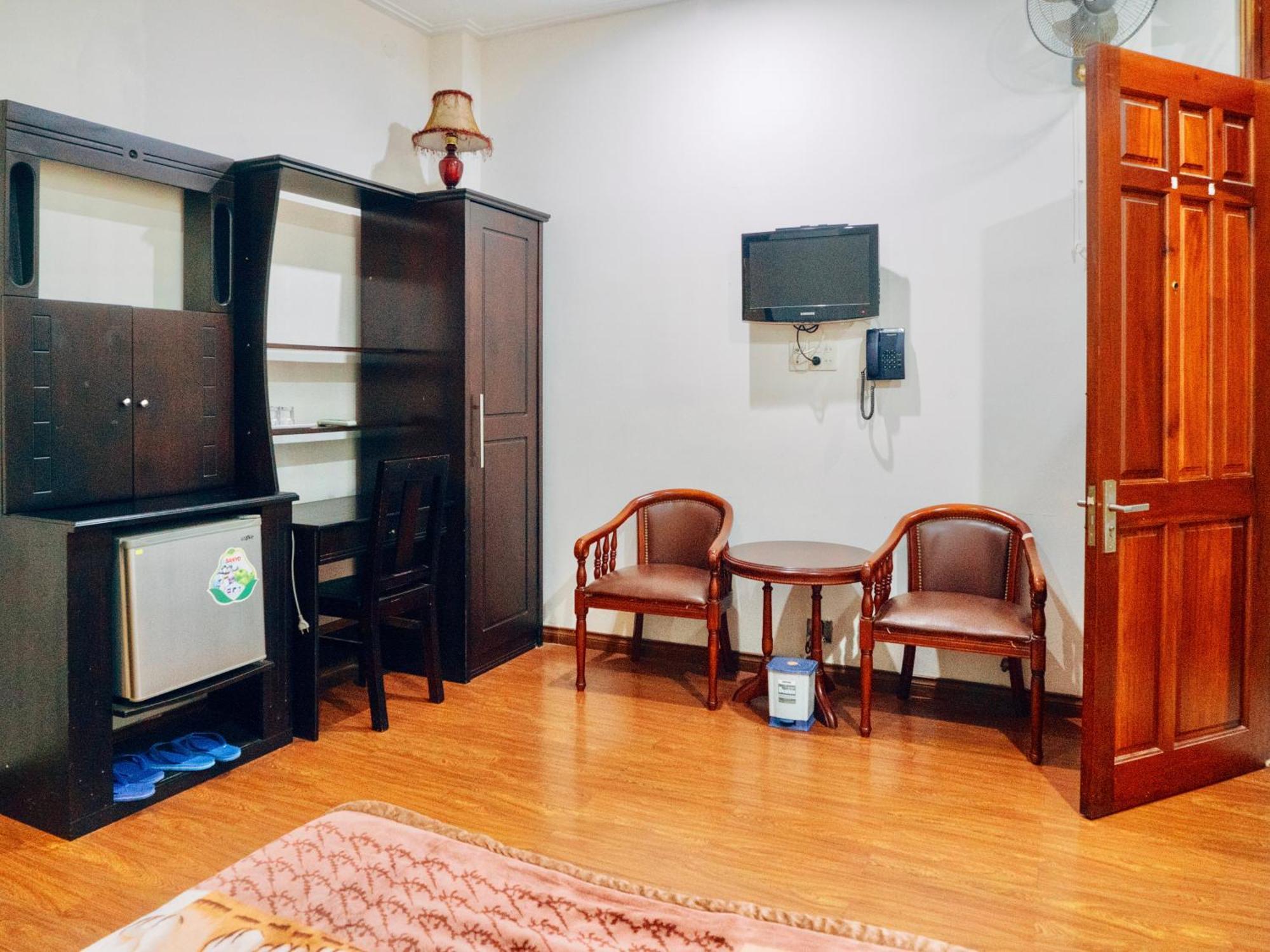 Huynh Gia Bao Hotel Бао Лок Екстериор снимка