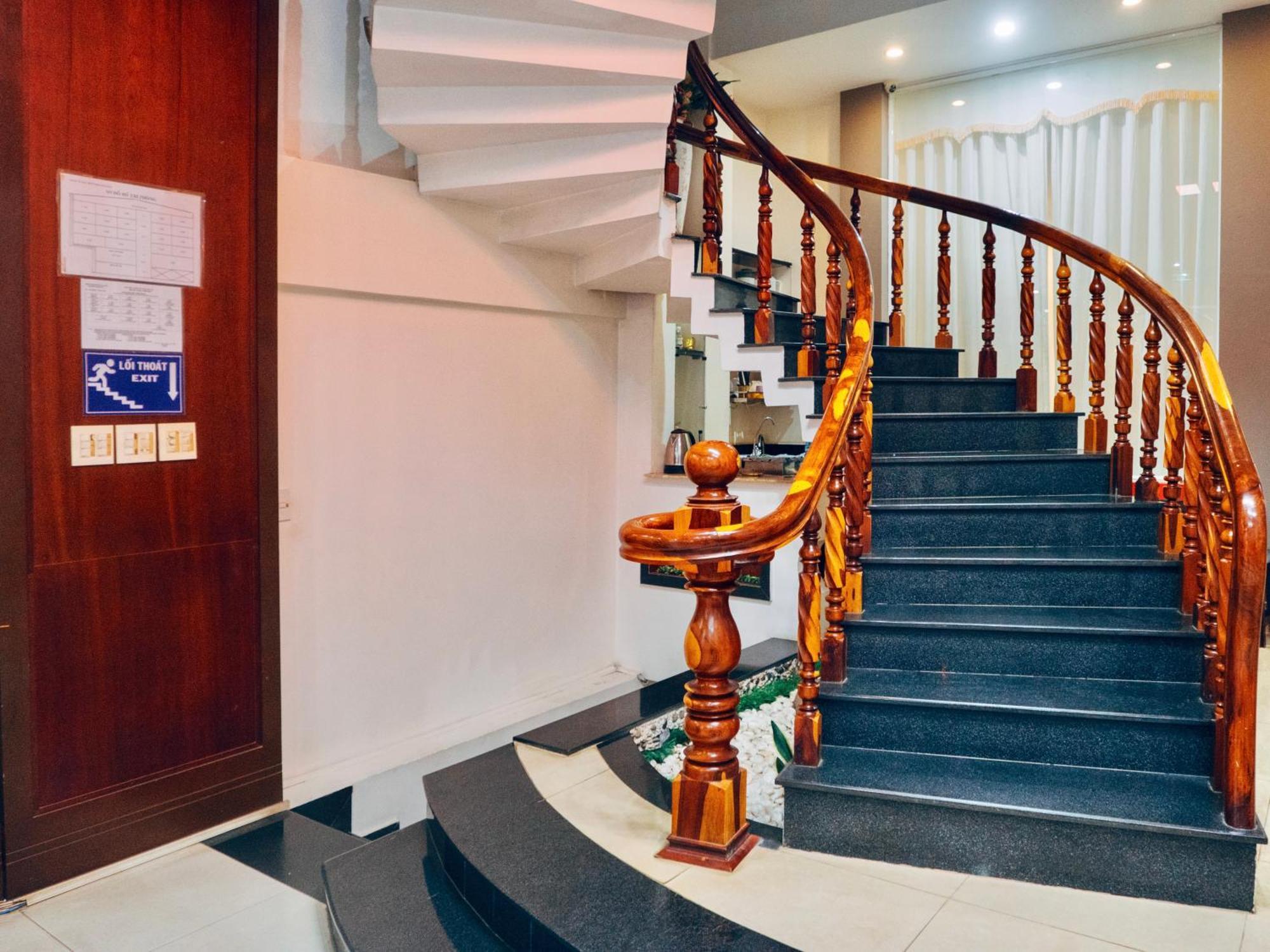 Huynh Gia Bao Hotel Бао Лок Екстериор снимка